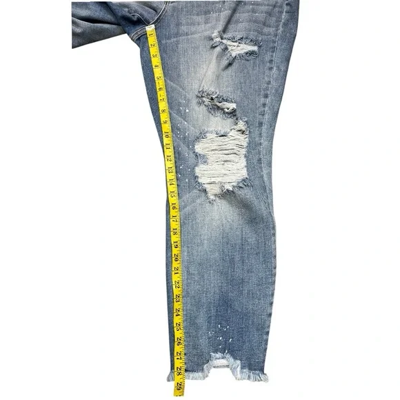 Judy Blue Monroe Mid Rise Ripped Boyfriend Fit Mom Jeans Size 20W - Picture 13 of 13